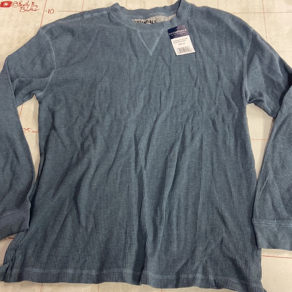 NWT thermal long sleeve (XL) - Picture 2 of 4